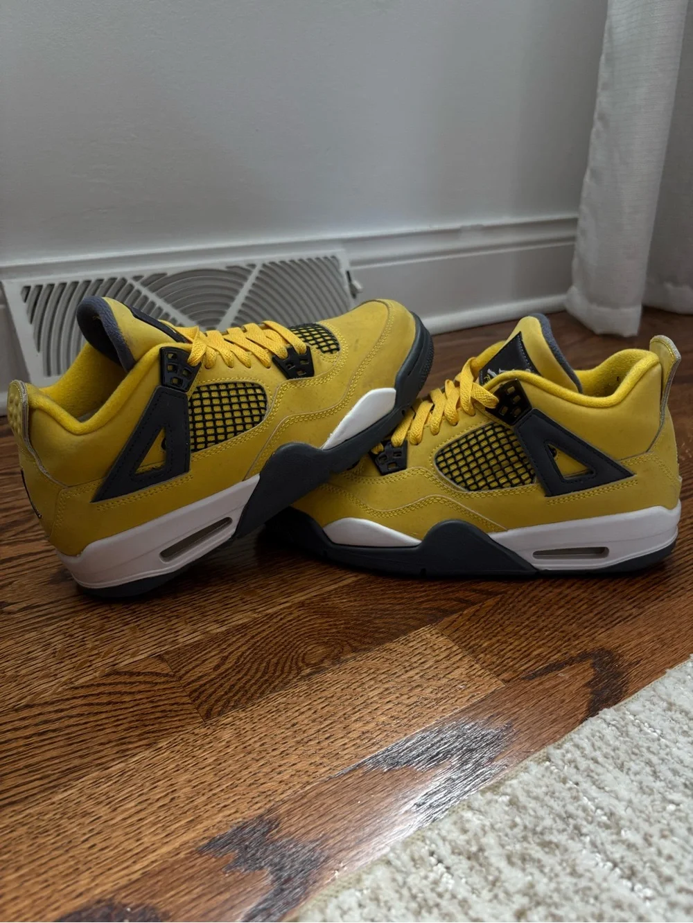 Jordan Kids Yellow and Black Retro Sneakers
